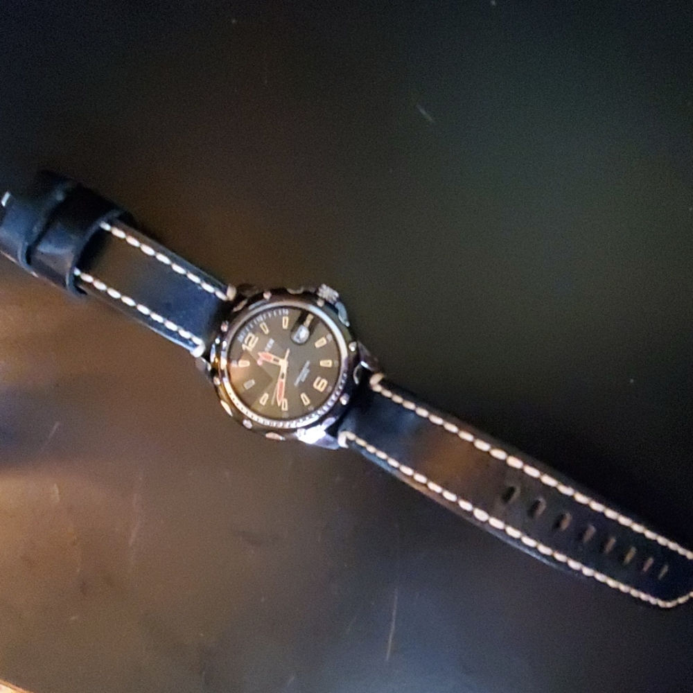 Watch - Picture 3 of 6